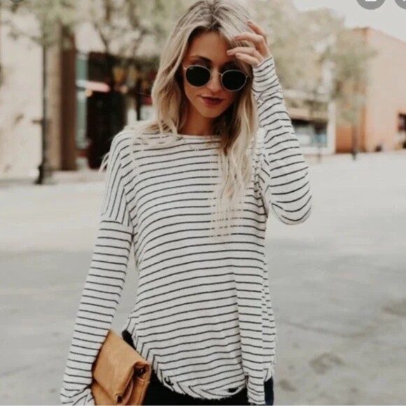 VICI Lovestitch‎ super distressed striped long sleeve - Picture 1 of 11